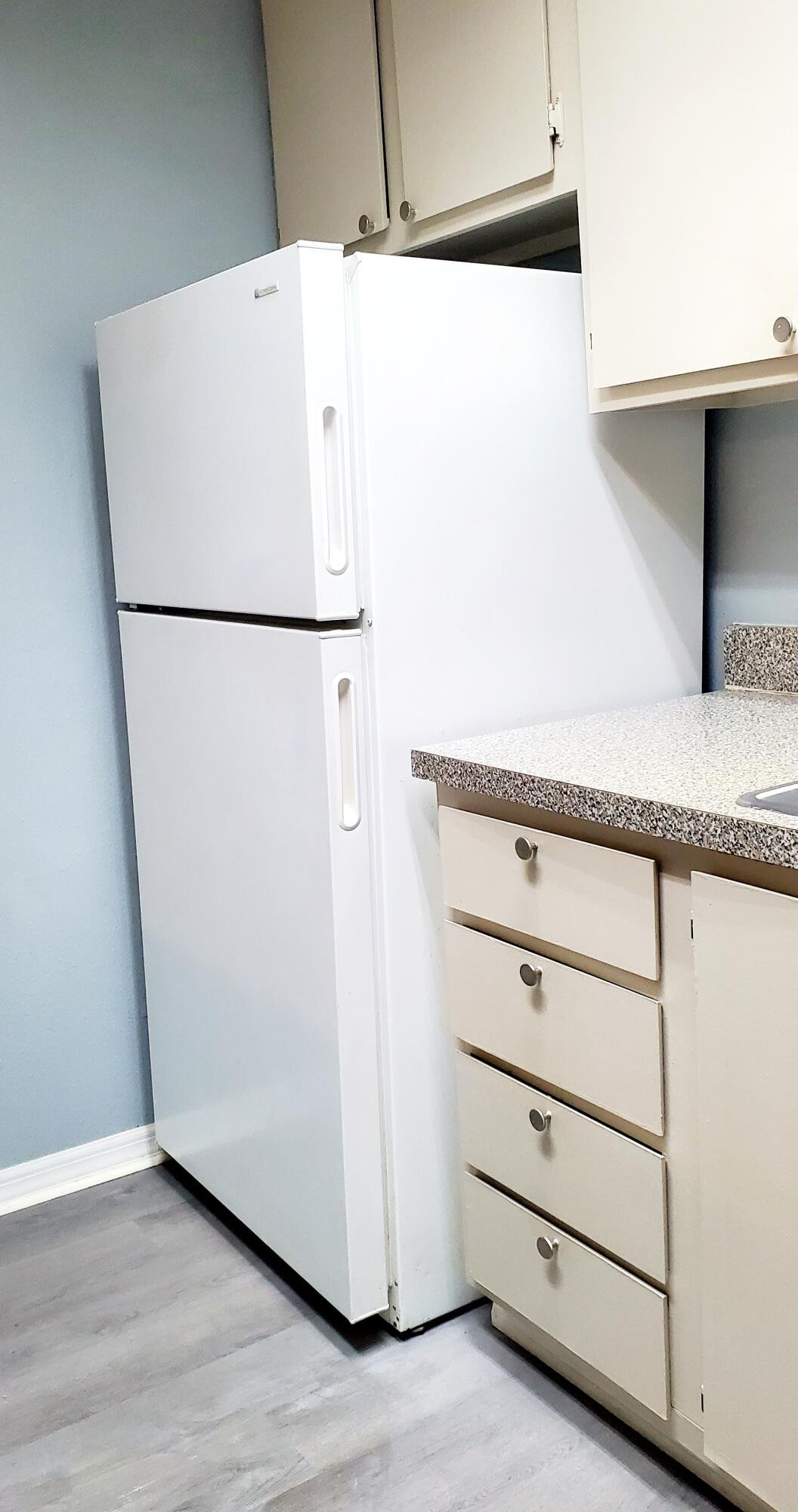 560 7th Place Property Photo 14