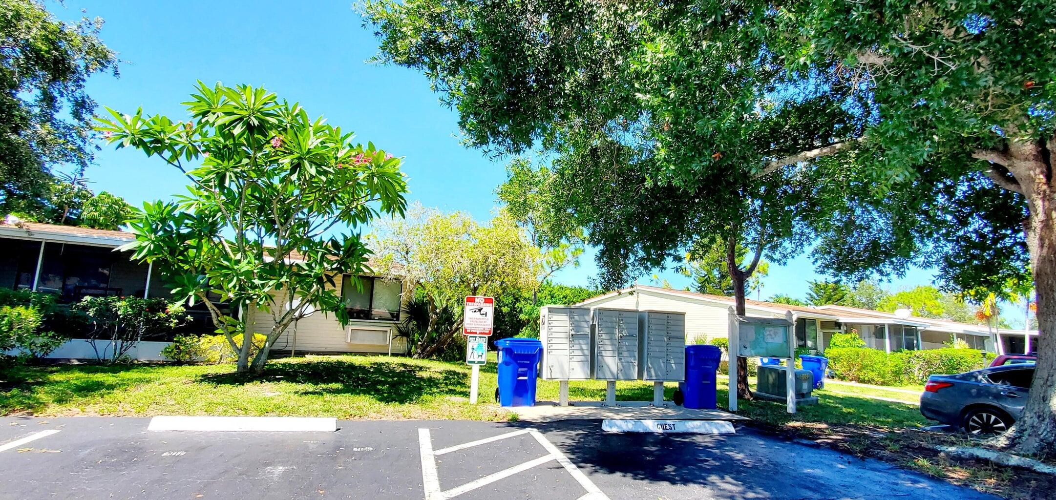 560 7th Place Property Photo 32