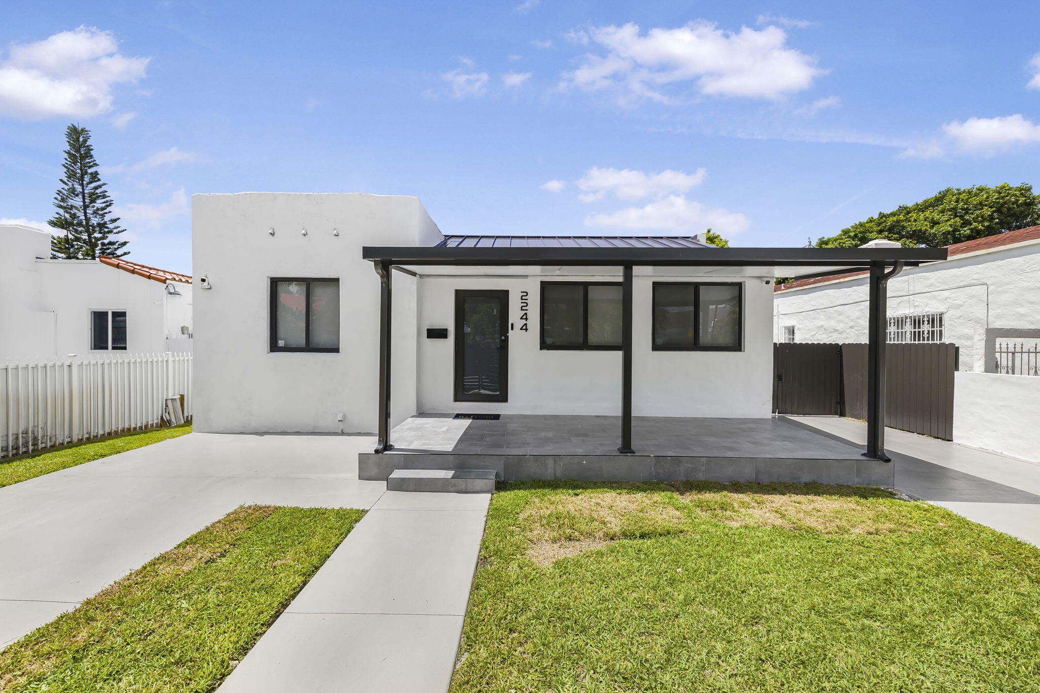 2244 Sw 10th Street Property Photo 5