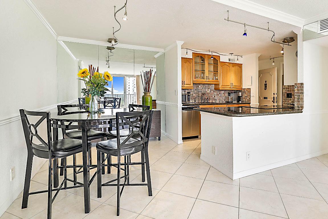 2121 N Ocean Boulevard 1105w Property Photo 4