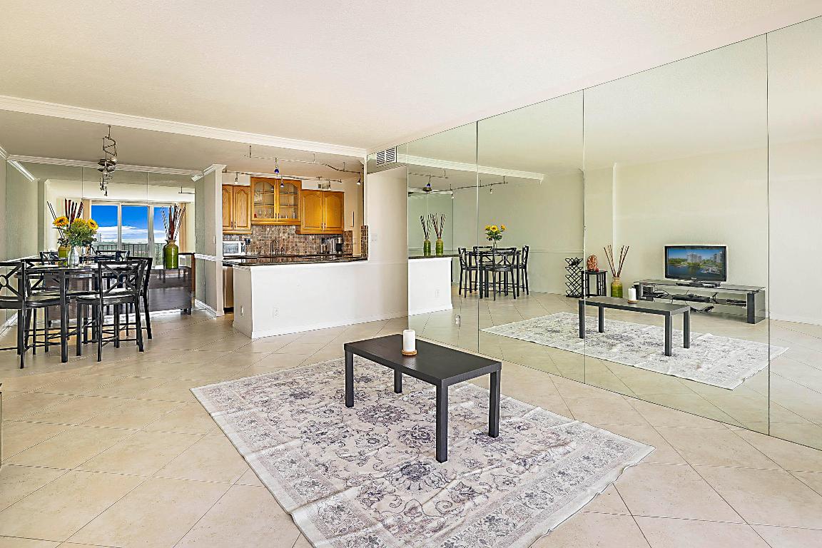 2121 N Ocean Boulevard 1105w Property Photo 5