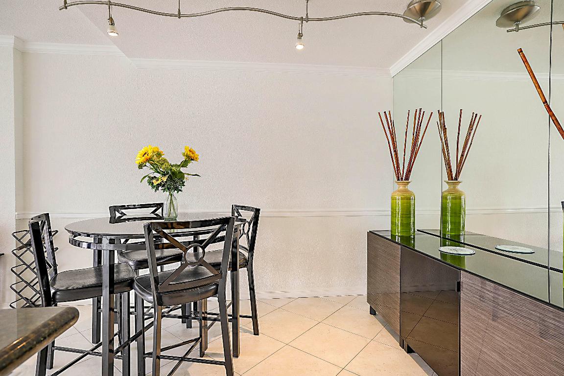 2121 N Ocean Boulevard 1105w Property Photo 9