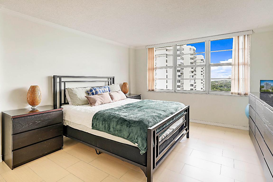 2121 N Ocean Boulevard 1105w Property Photo 18