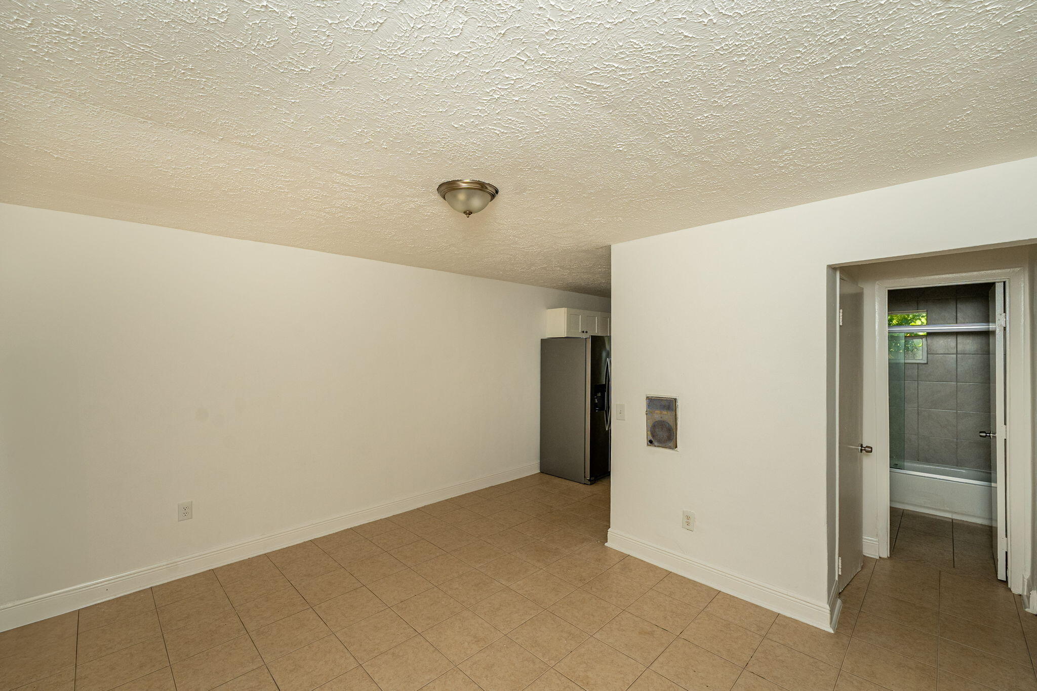 2108 Avenue E Property Photo 6