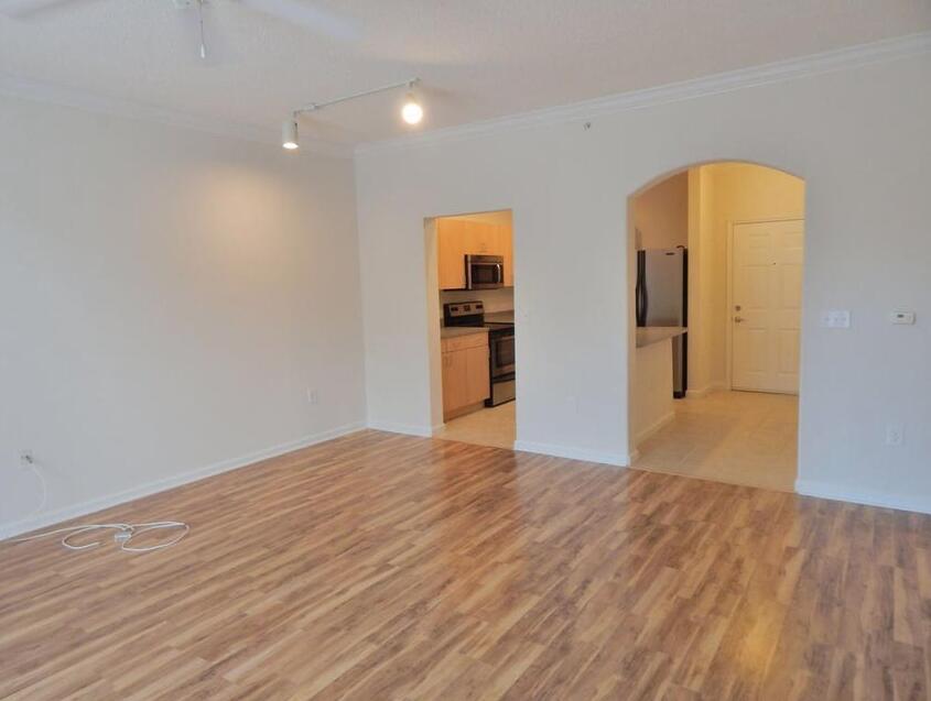 533 Ne 3rd Avenue 120 Property Photo 11