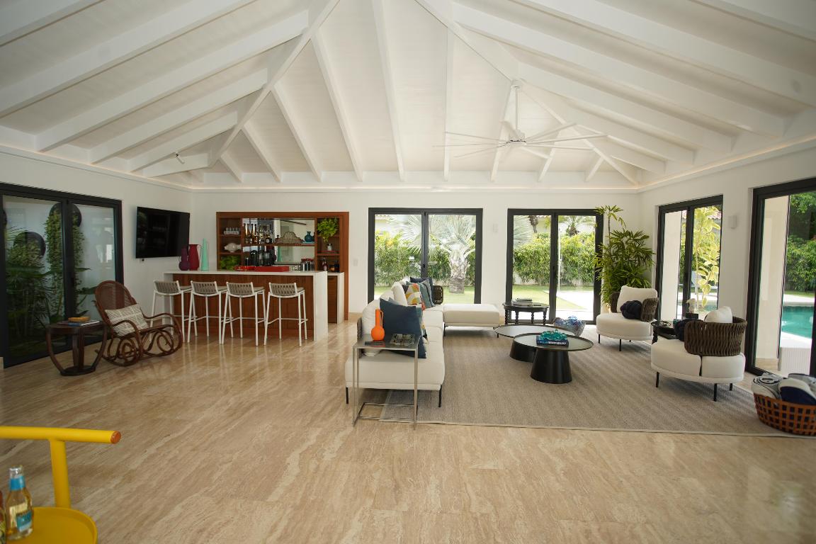21 00 Property Photo 17