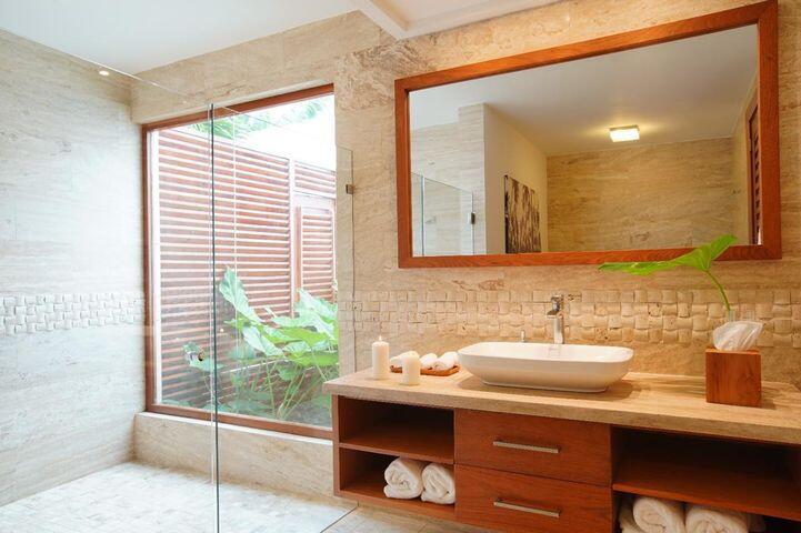 12 00 Property Photo 20