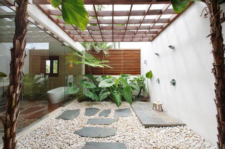 12 00 Property Photo 28