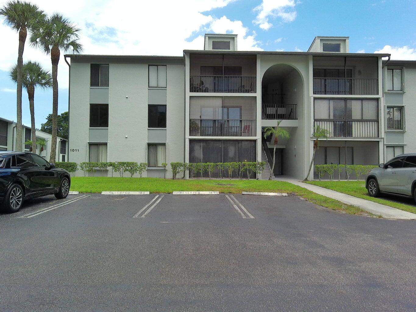 1011 Green Pine Boulevard D2 Property Photo 1