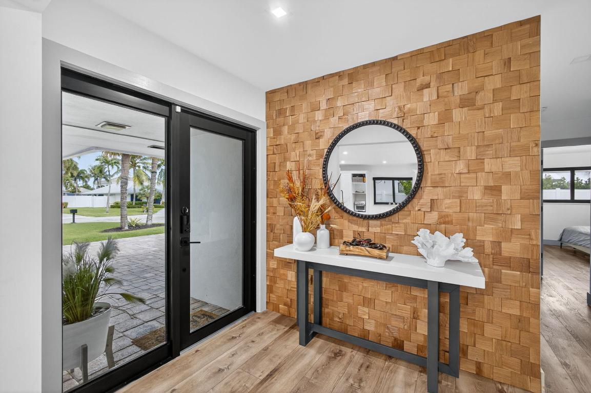 12 Leeward Circle Property Photo 6