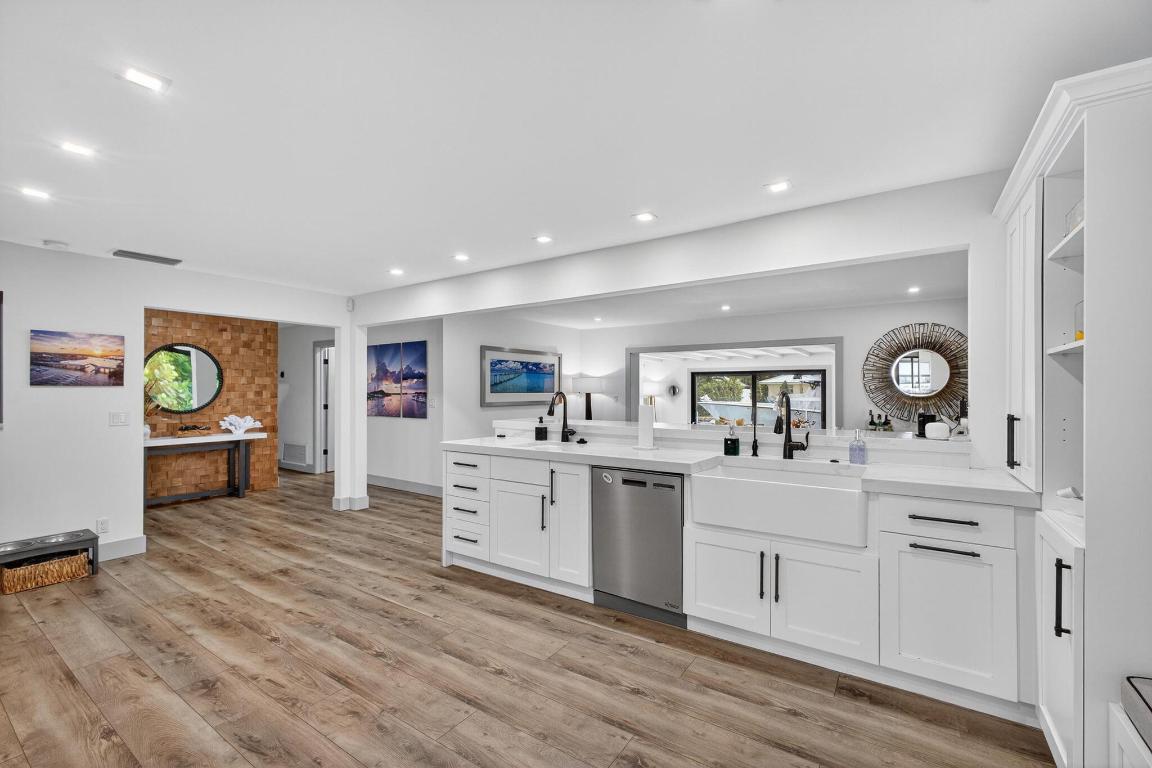 12 Leeward Circle Property Photo 11