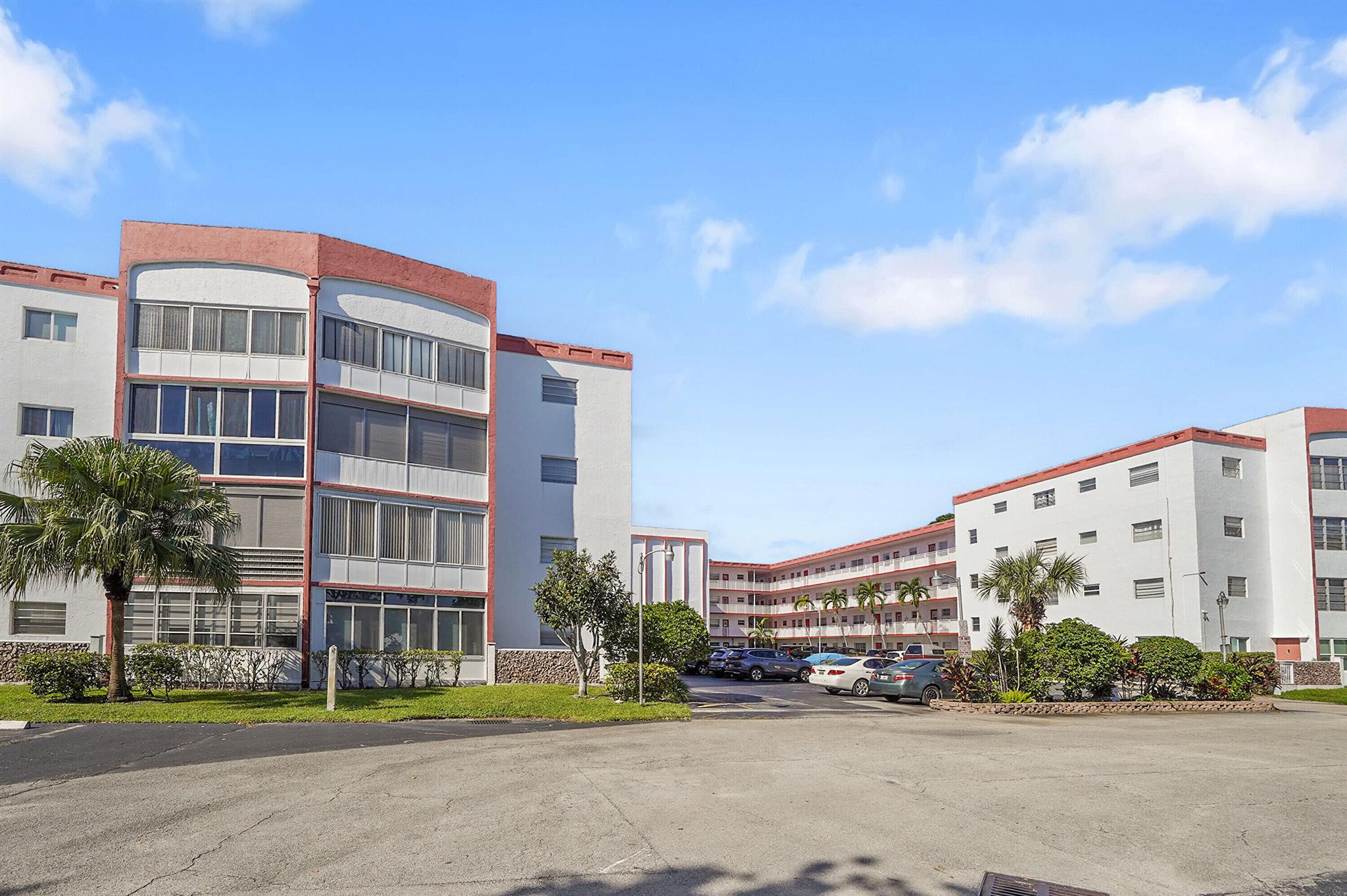 4000 Nw 44th Avenue 301 Property Photo 1