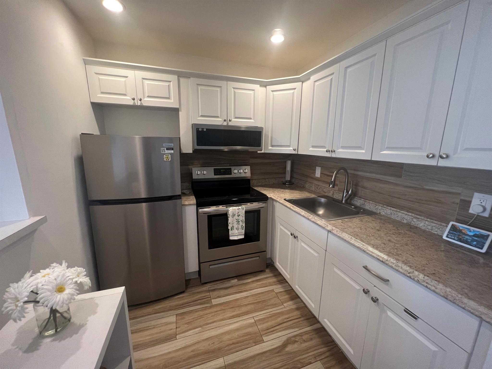 79 Dorset B Property Photo 5