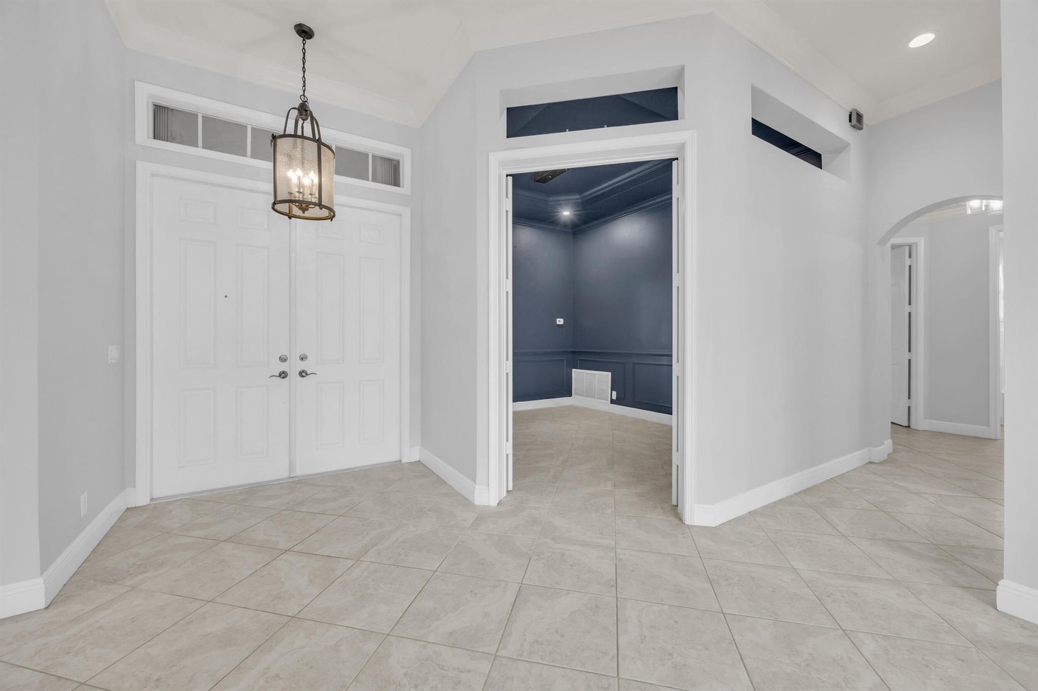 302 Nw Westover Court Property Photo 7