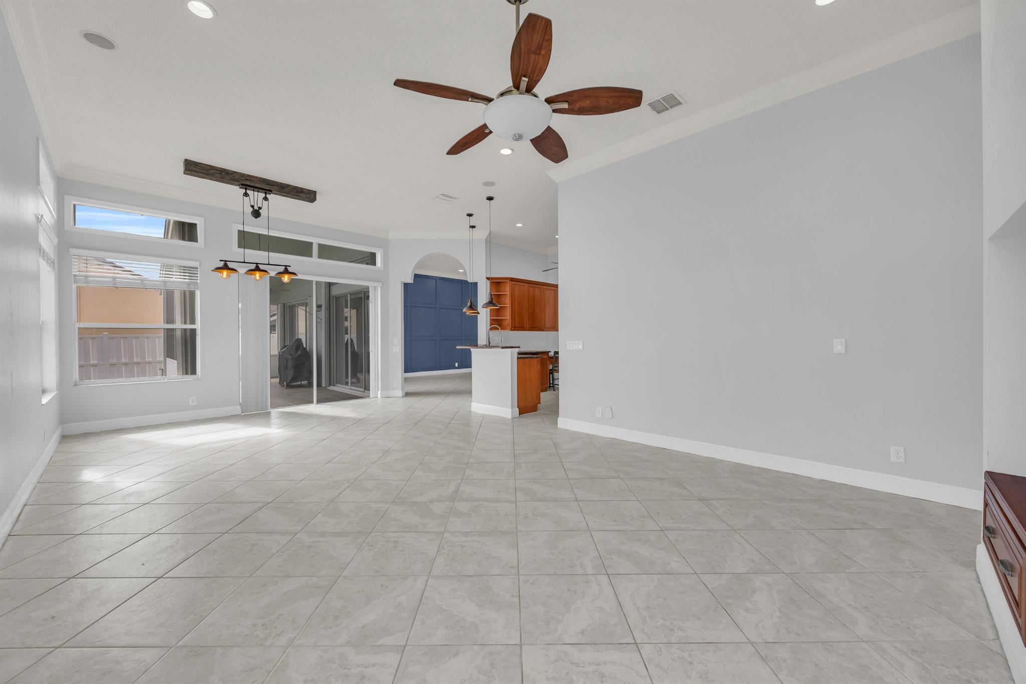 302 Nw Westover Court Property Photo 18