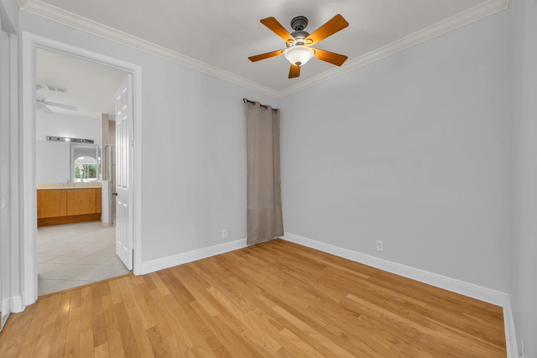 302 Nw Westover Court Property Photo 24