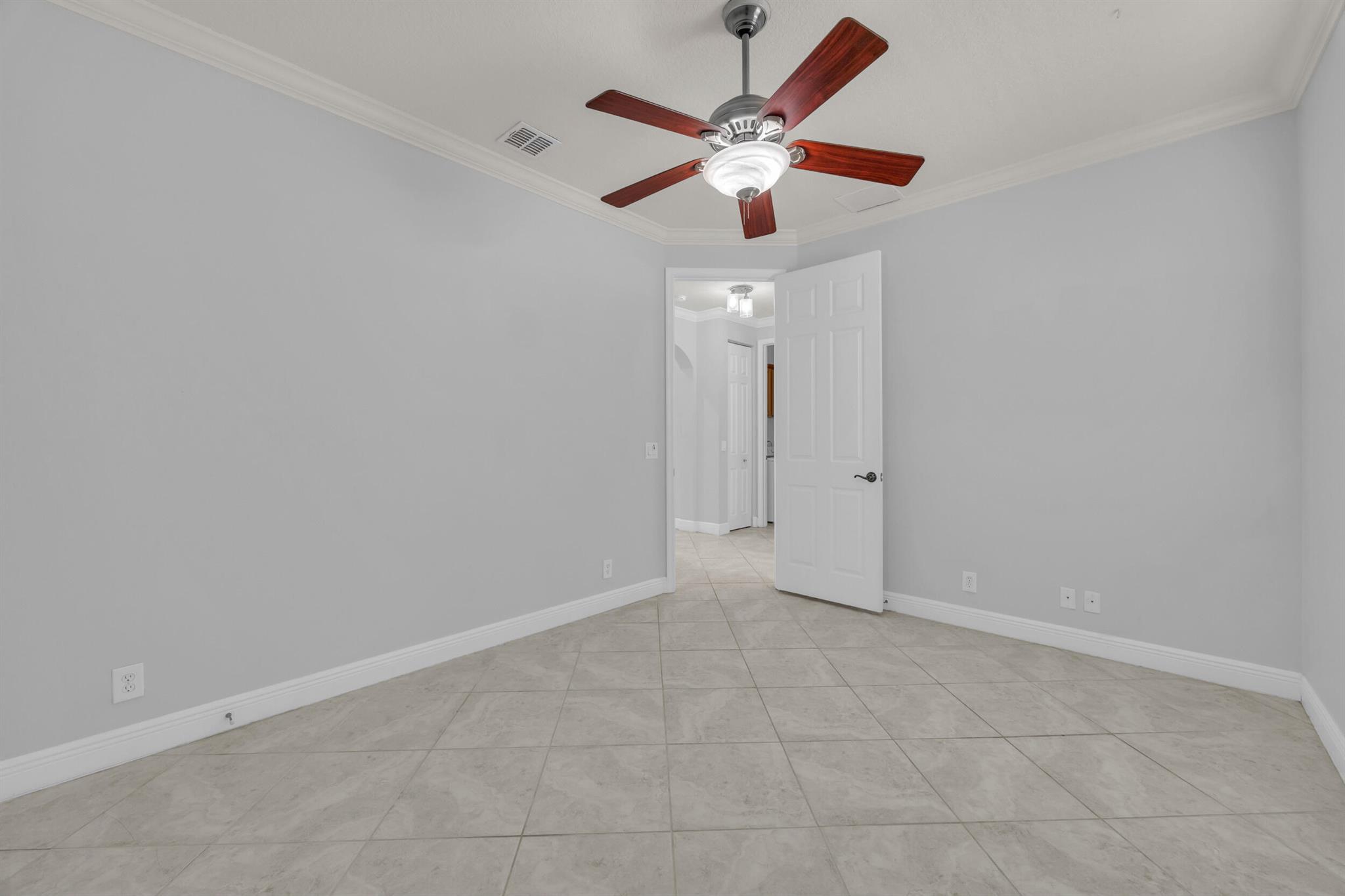 302 Nw Westover Court Property Photo 37