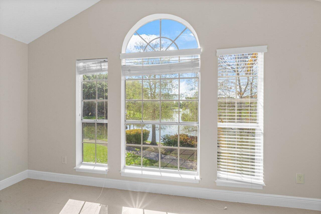 1165 Crystal Way J Property Photo 5