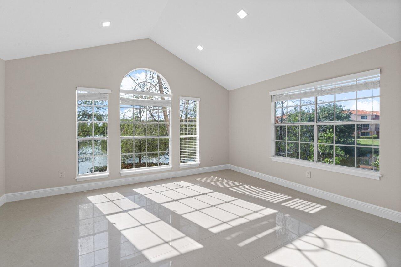 1165 Crystal Way J Property Photo 7