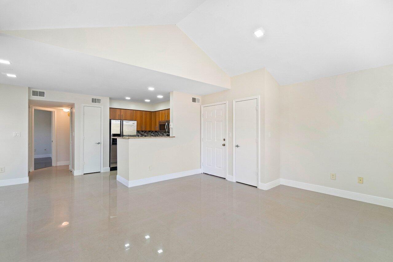 1165 Crystal Way J Property Photo 8