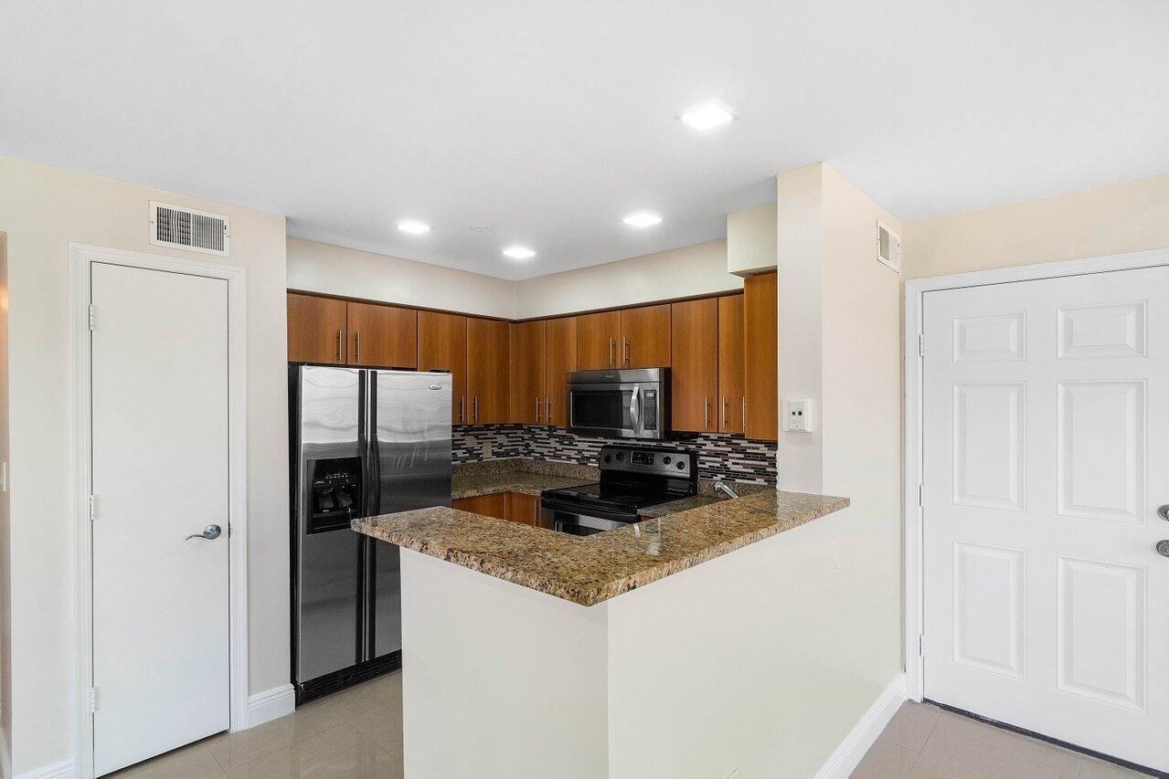 1165 Crystal Way J Property Photo 10