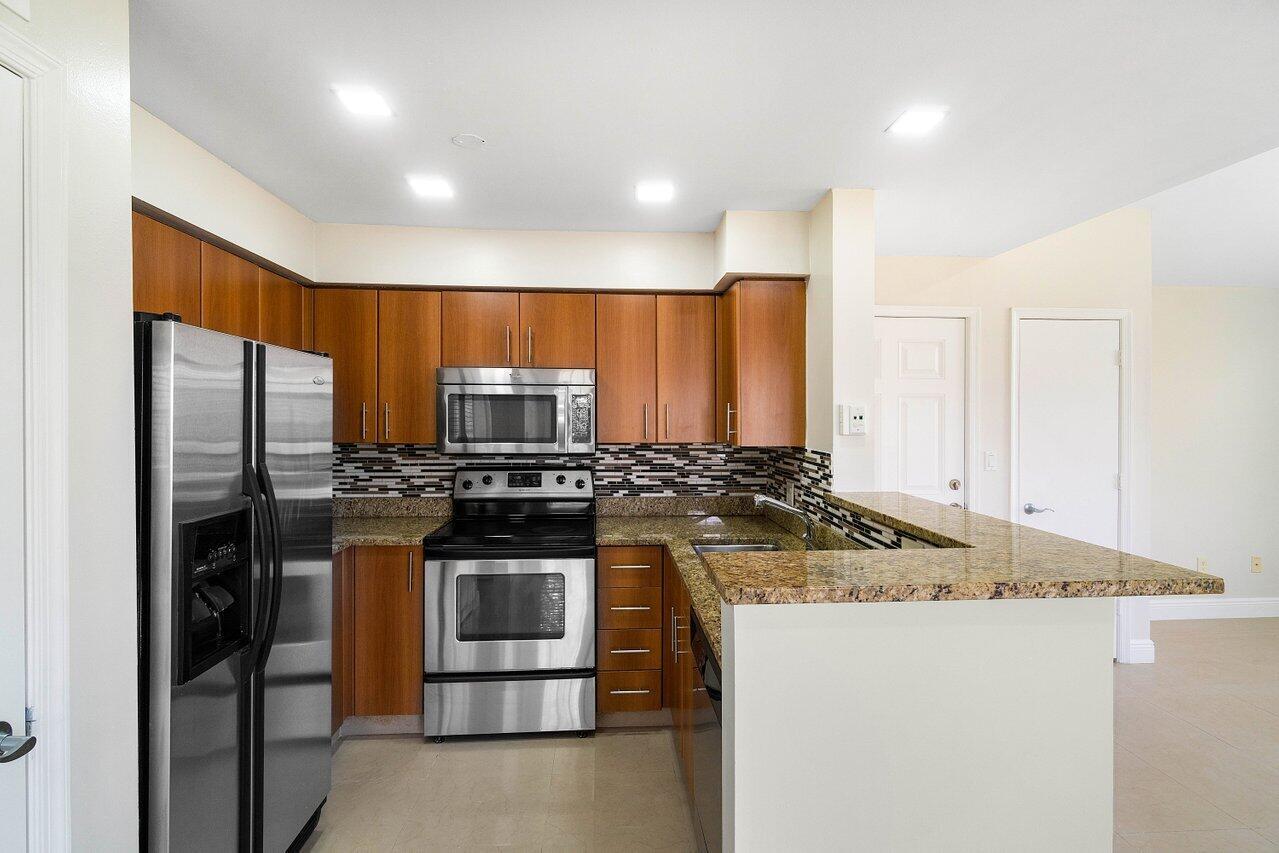 1165 Crystal Way J Property Photo 11