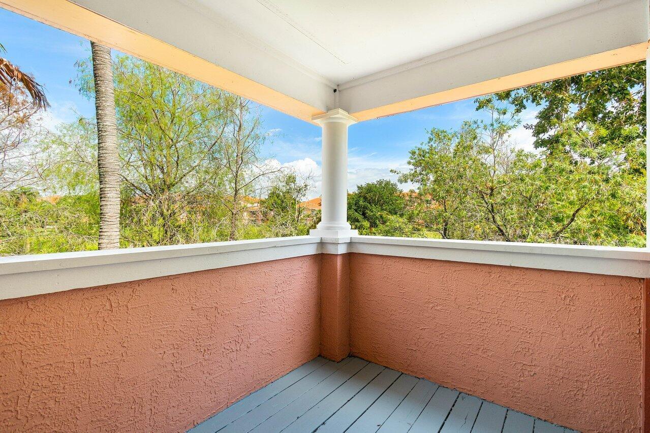 1165 Crystal Way J Property Photo 16