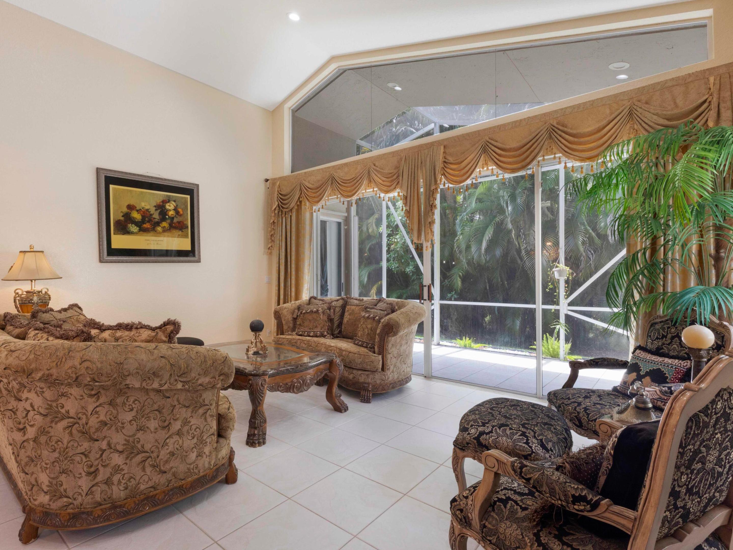 5159 Brookview Drive Property Photo 5