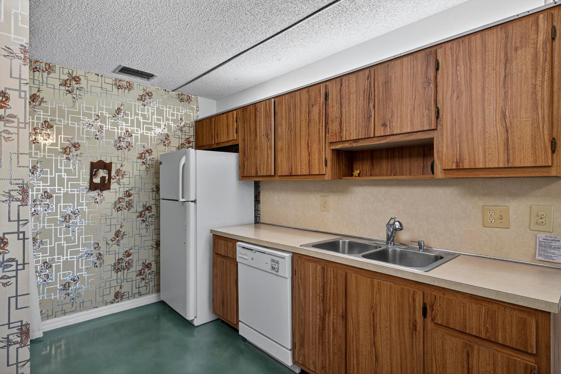 14236 Campanelli Drive Property Photo 7