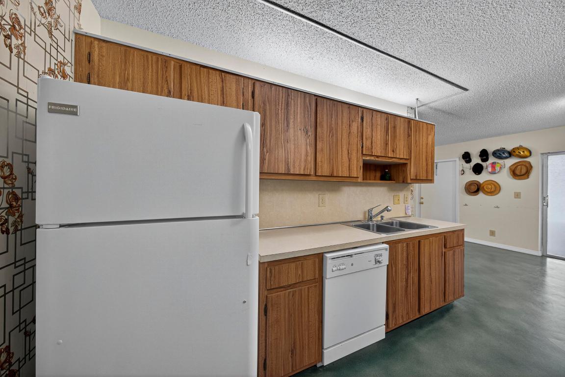 14236 Campanelli Drive Property Photo 8