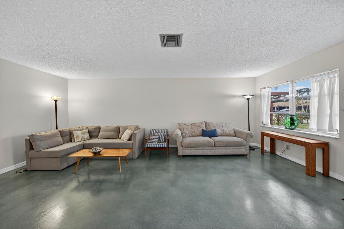 14236 Campanelli Drive Property Photo 12