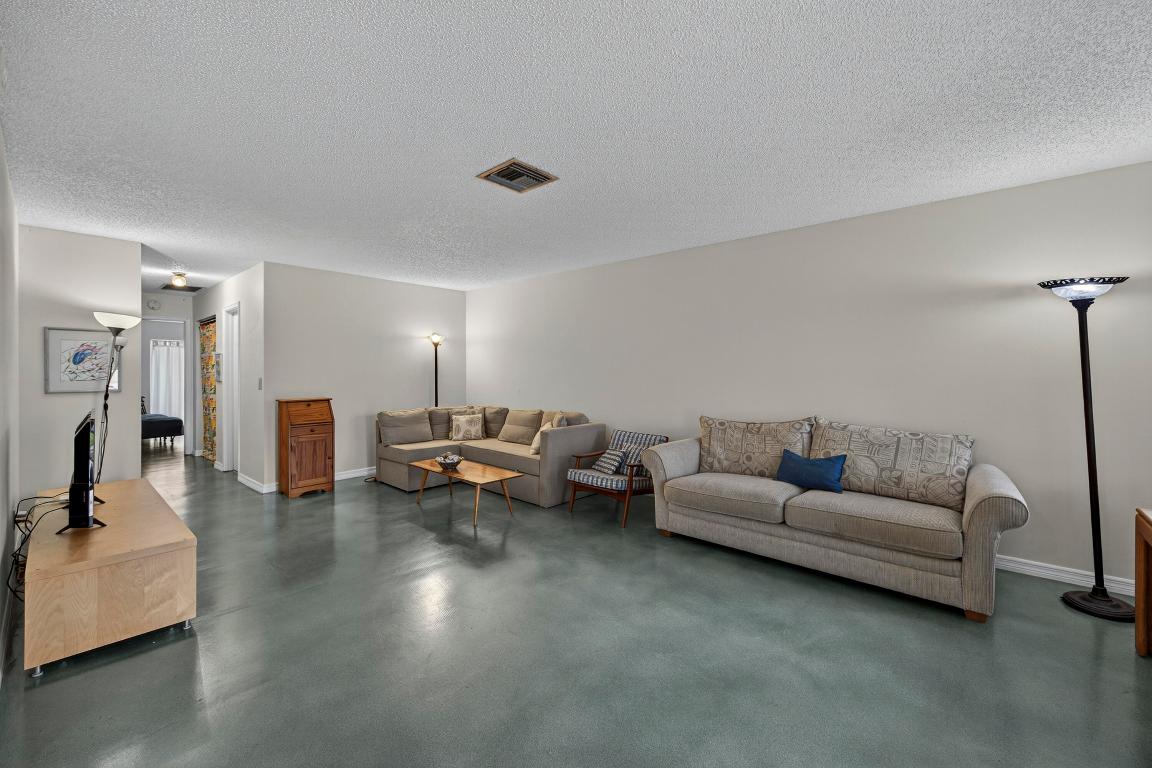 14236 Campanelli Drive Property Photo 14