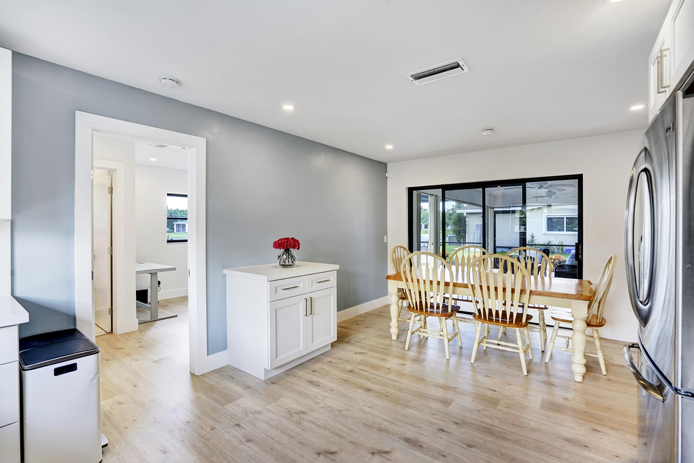 14608 Country Side Lane Property Photo 7
