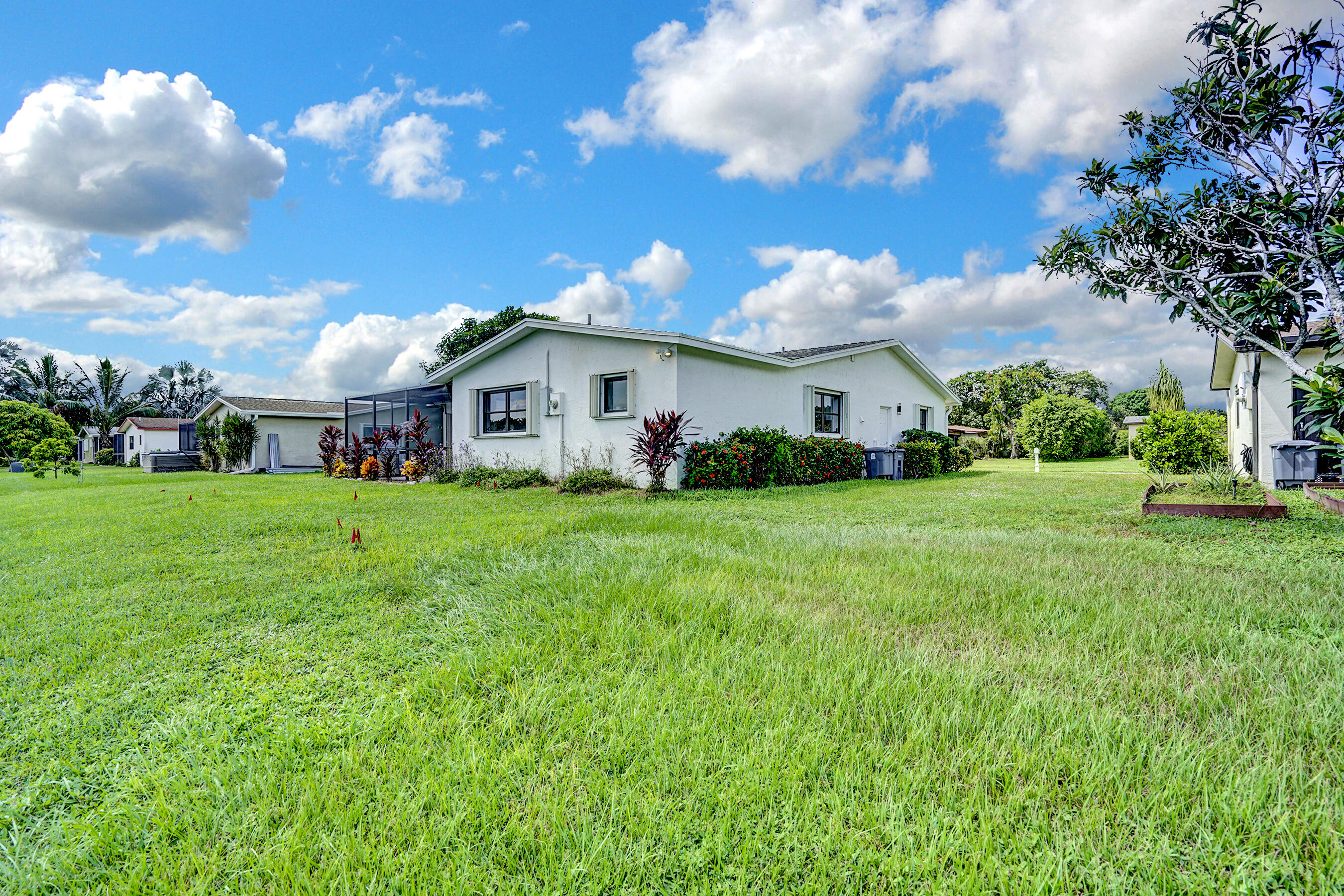 14608 Country Side Lane Property Photo 23