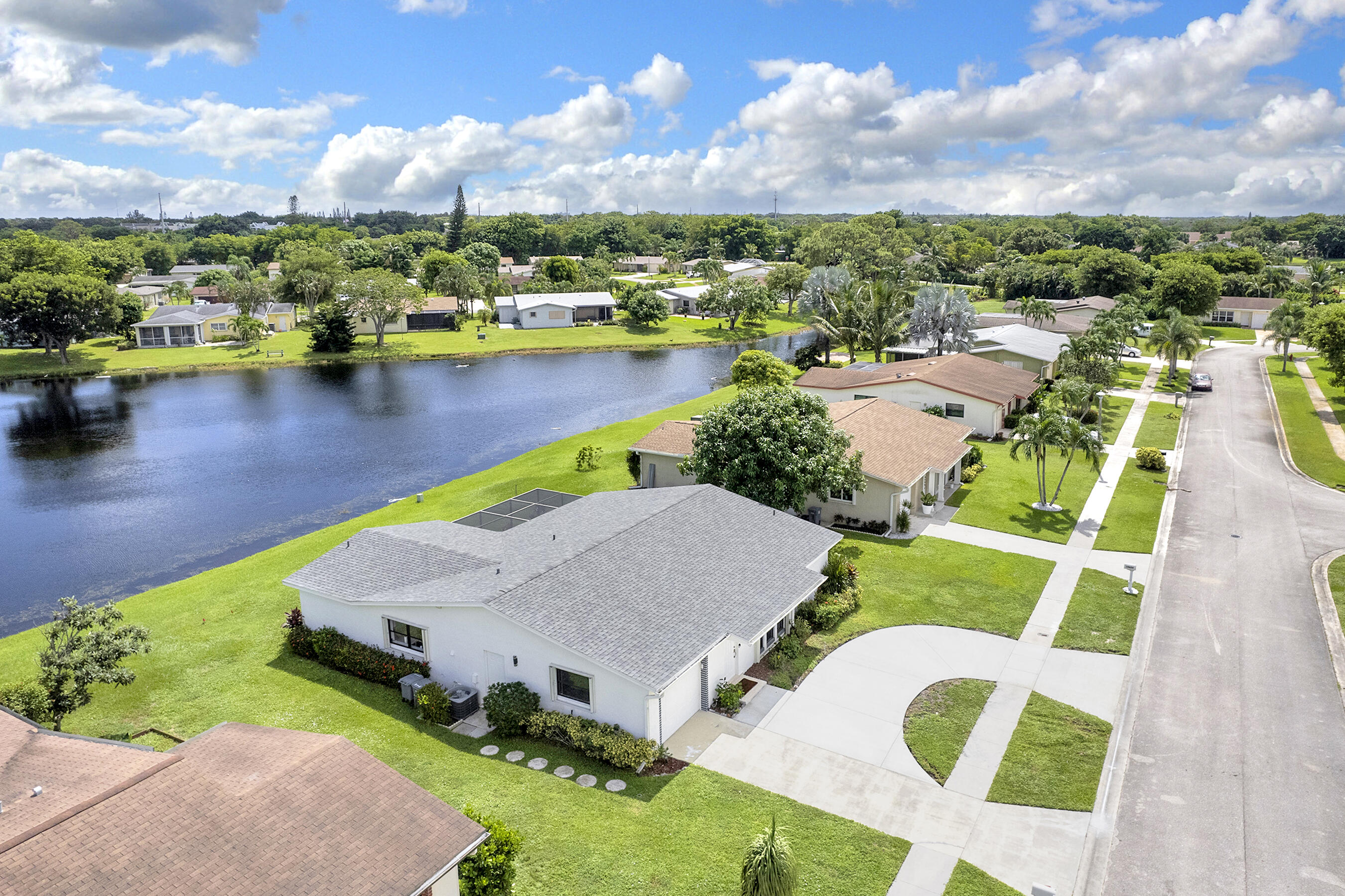 14608 Country Side Lane Property Photo 31