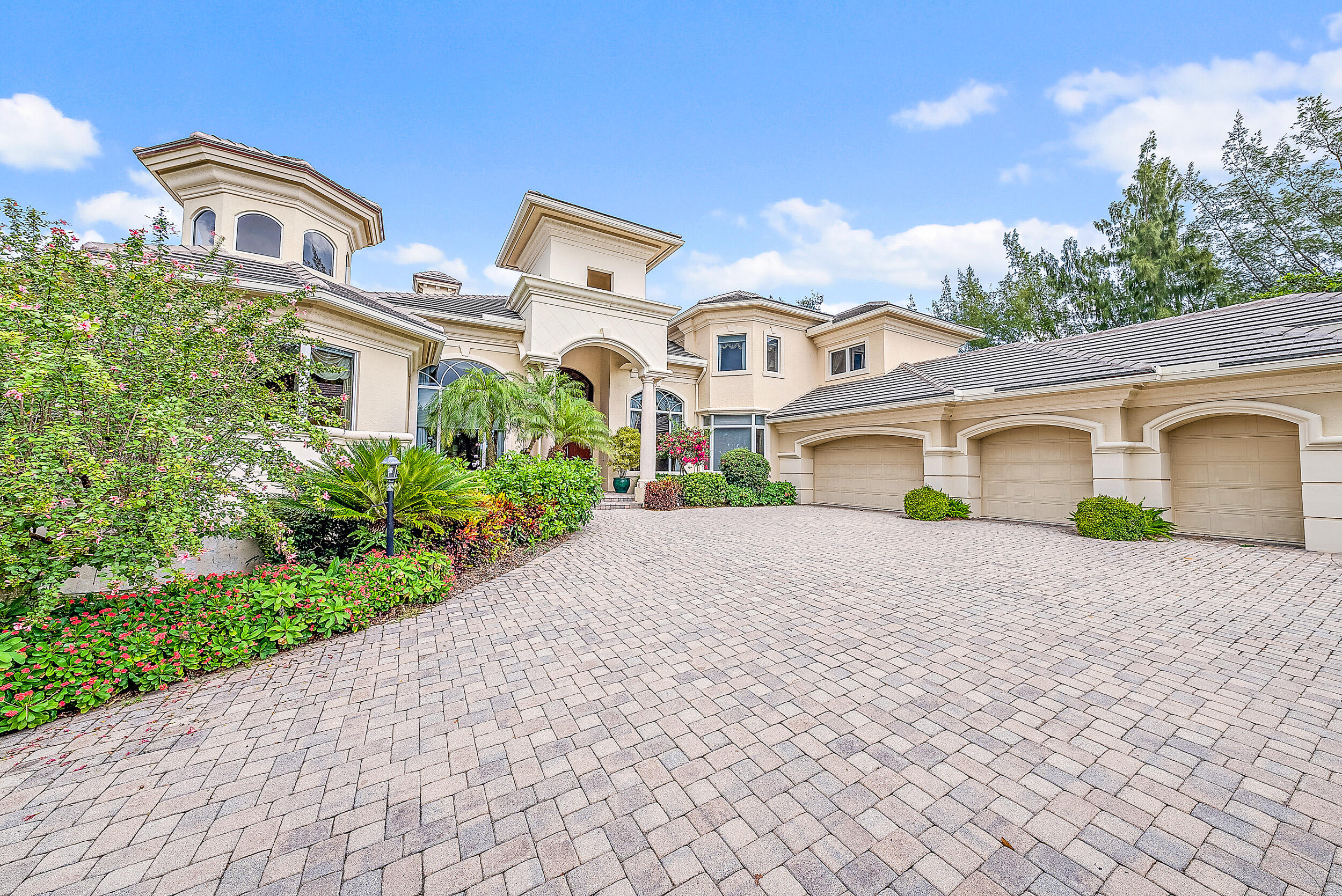 12049 Se Intracoastal Terrace Property Photo 2