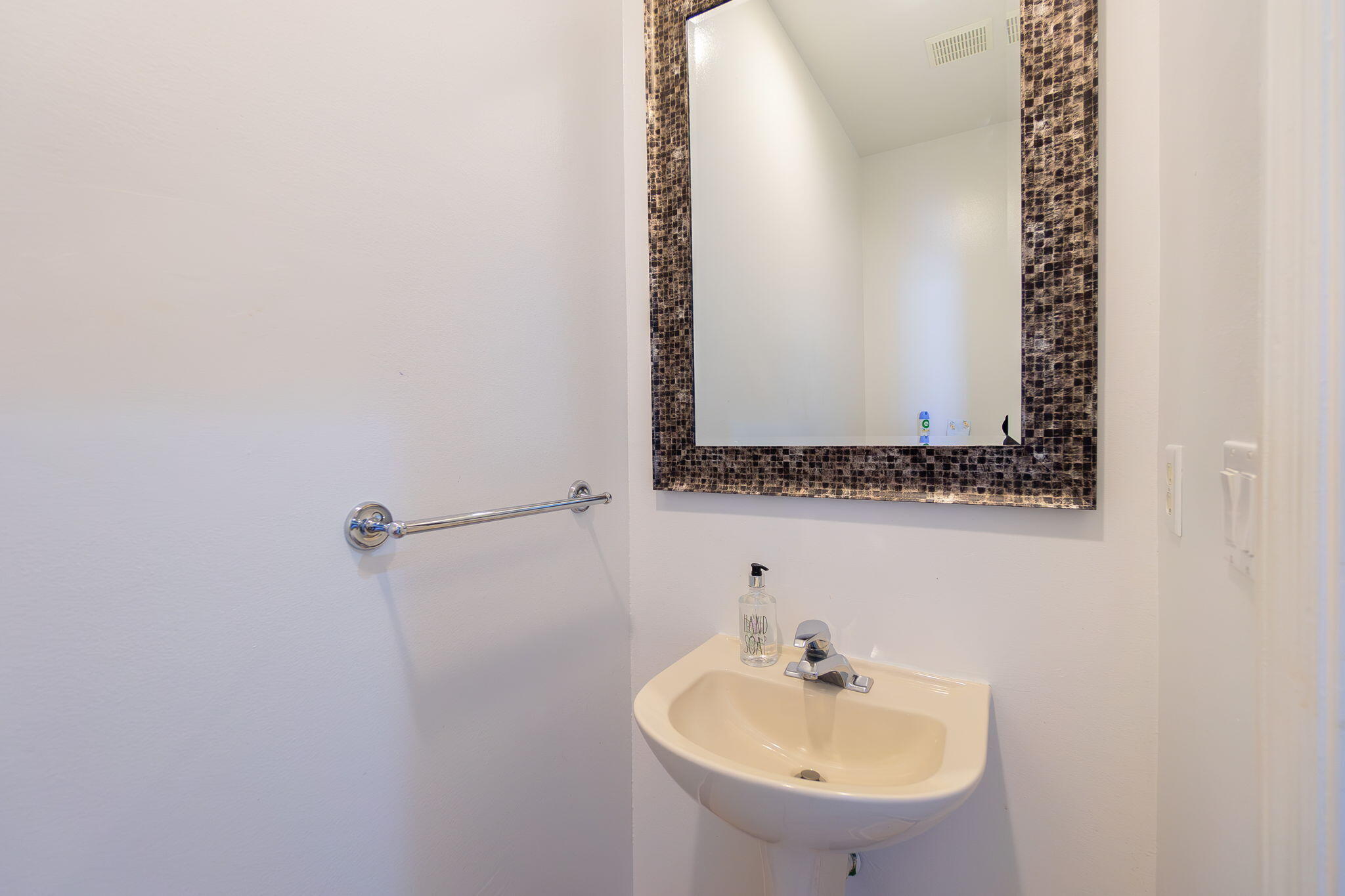 213 River Bluff Lane Property Photo 5