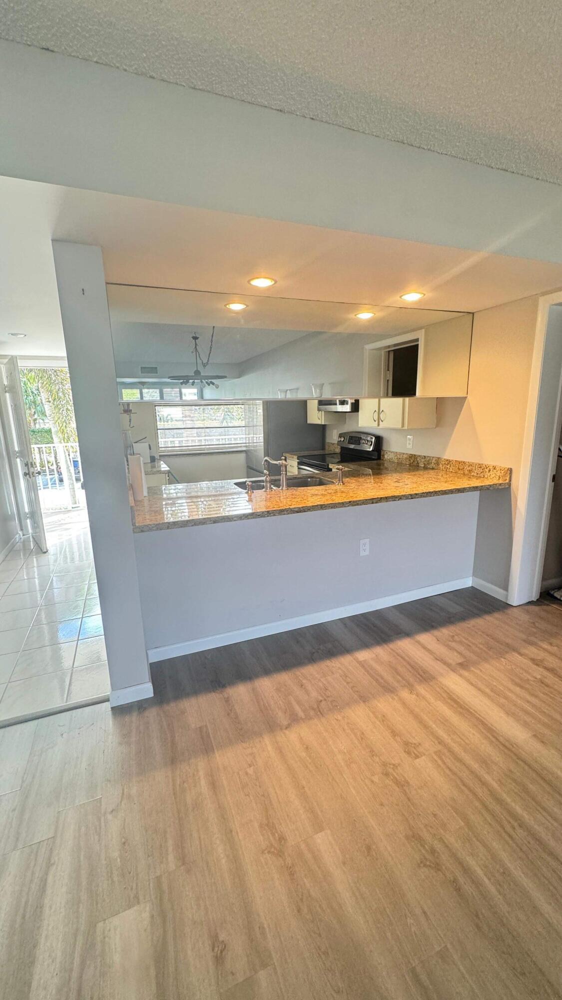 6049 Balboa Circle 202 Property Photo 4