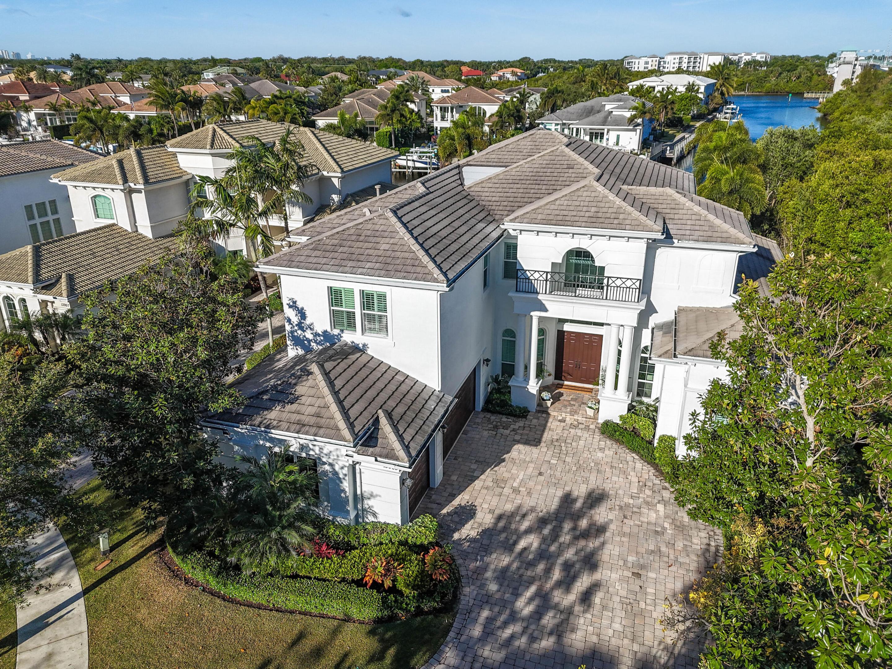 13965 Willow Cay Drive Property Photo 3