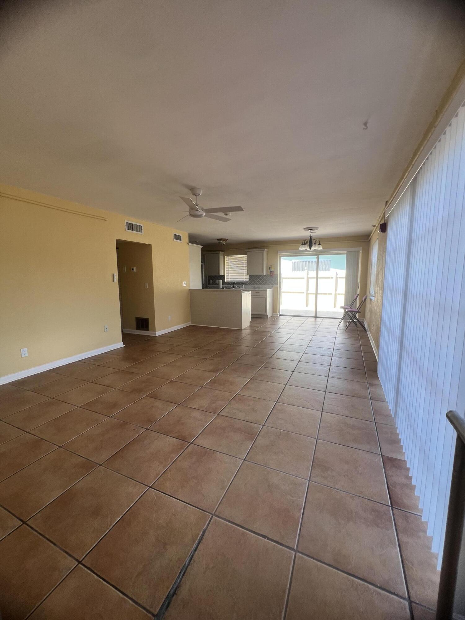 4052 Collin Drive Property Photo 4