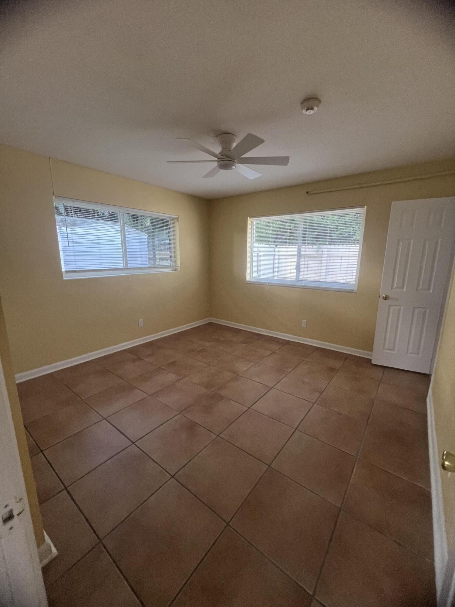 4052 Collin Drive Property Photo 10