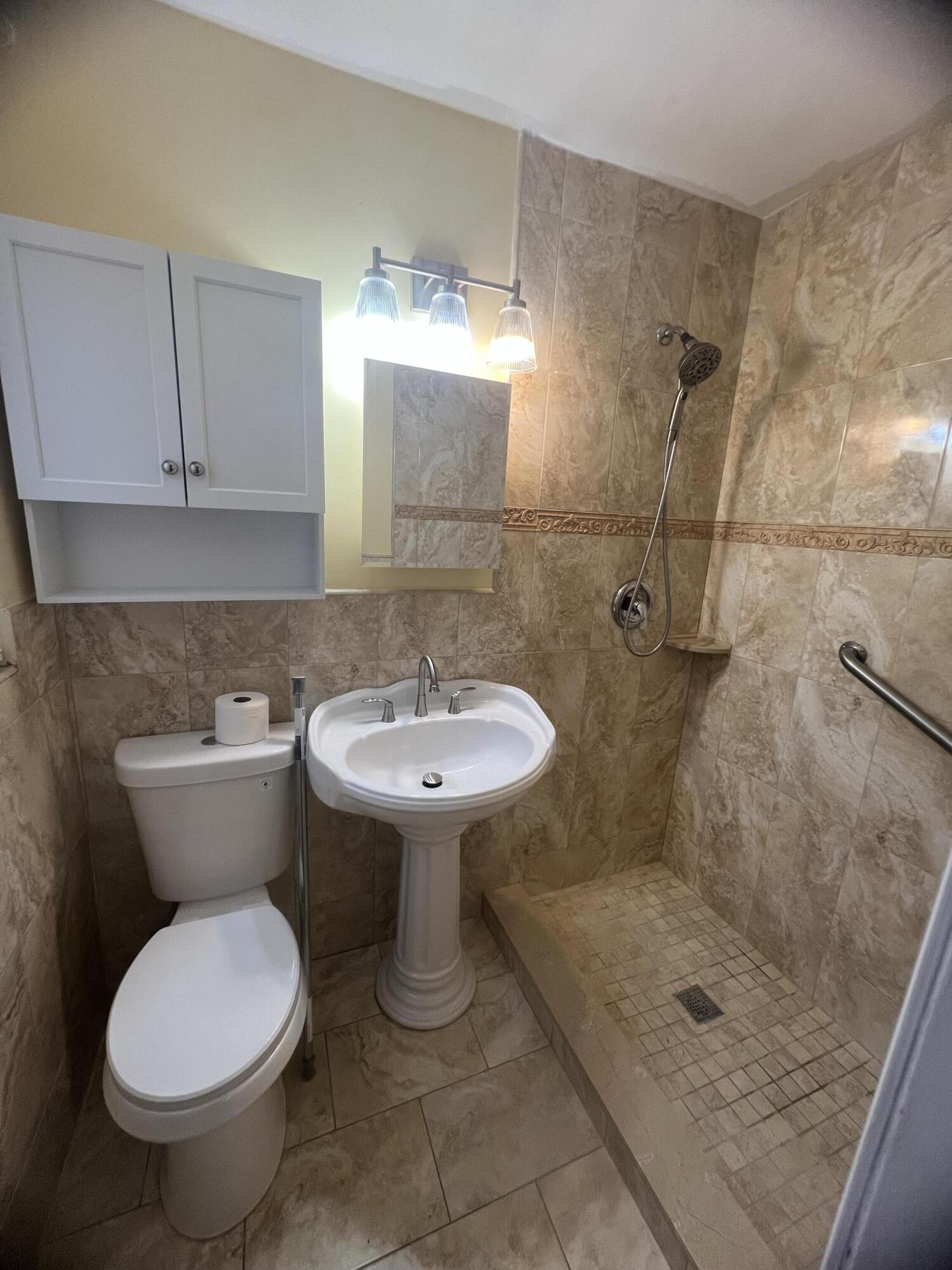 4052 Collin Drive Property Photo 11