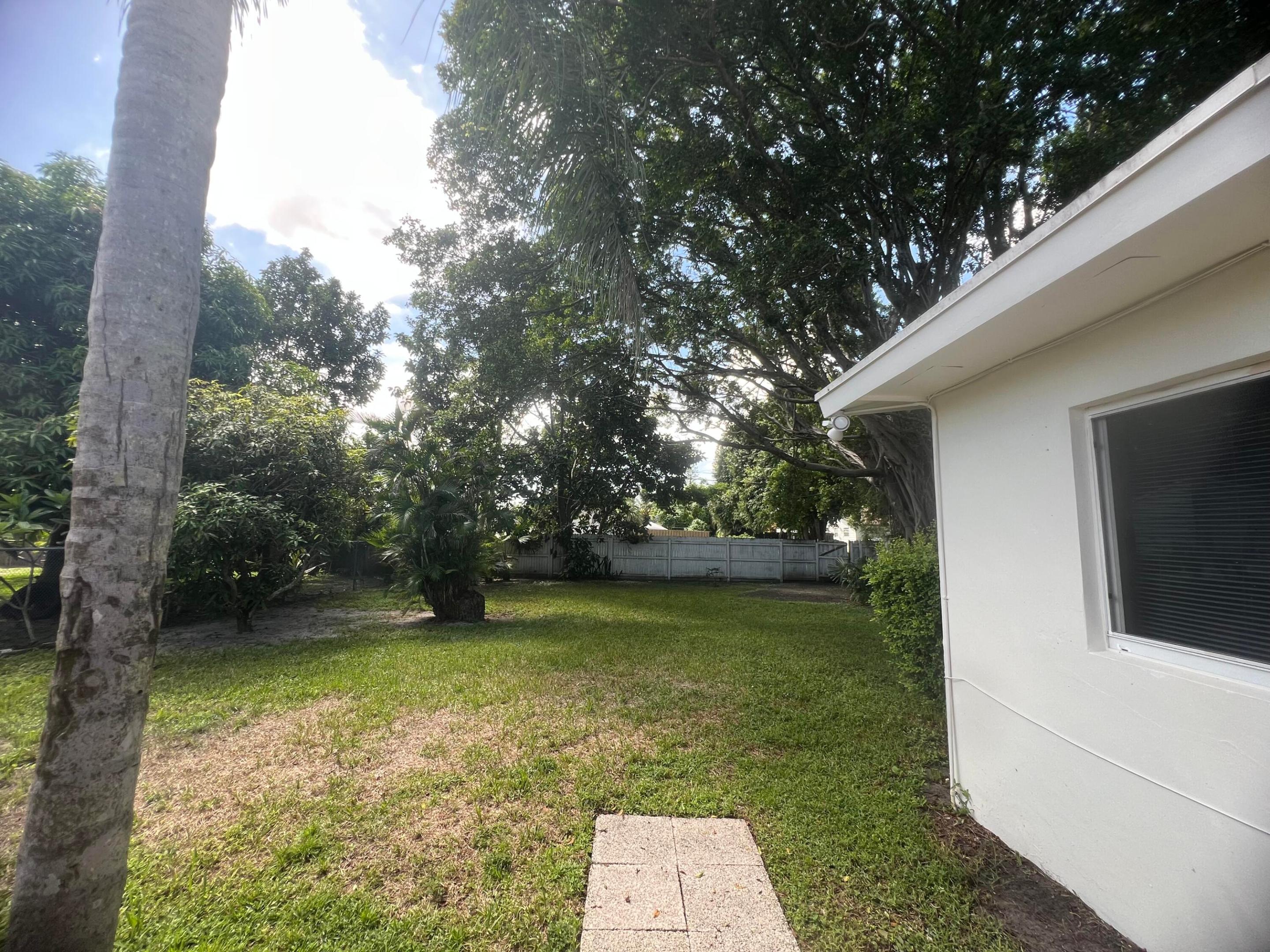 4052 Collin Drive Property Photo 17