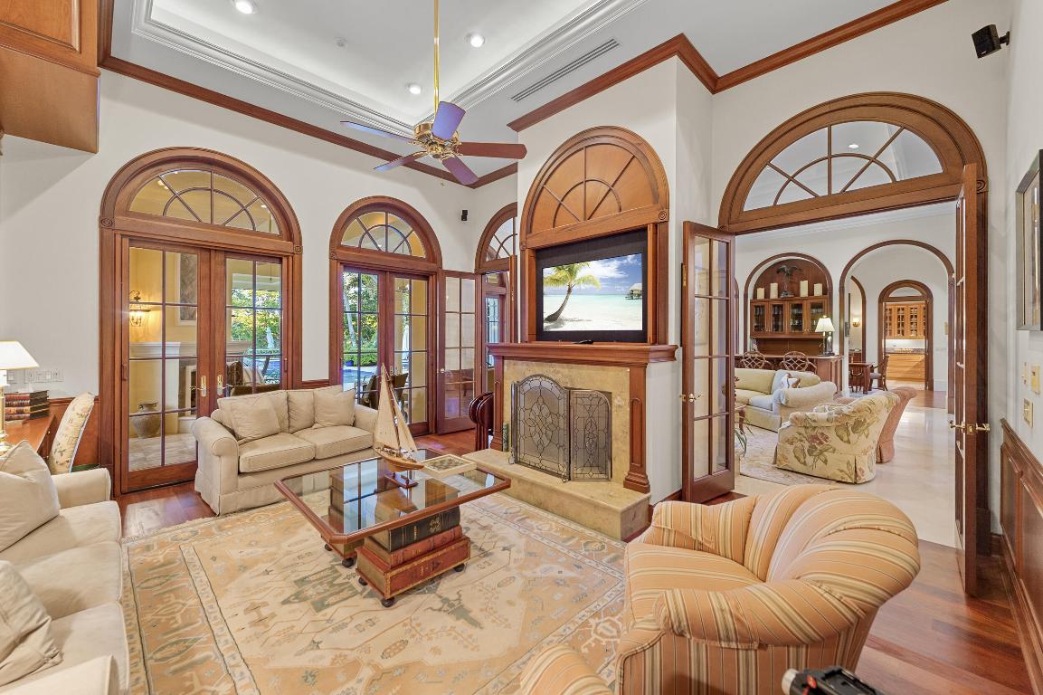 6968 Se Harbor Circle Property Photo 12