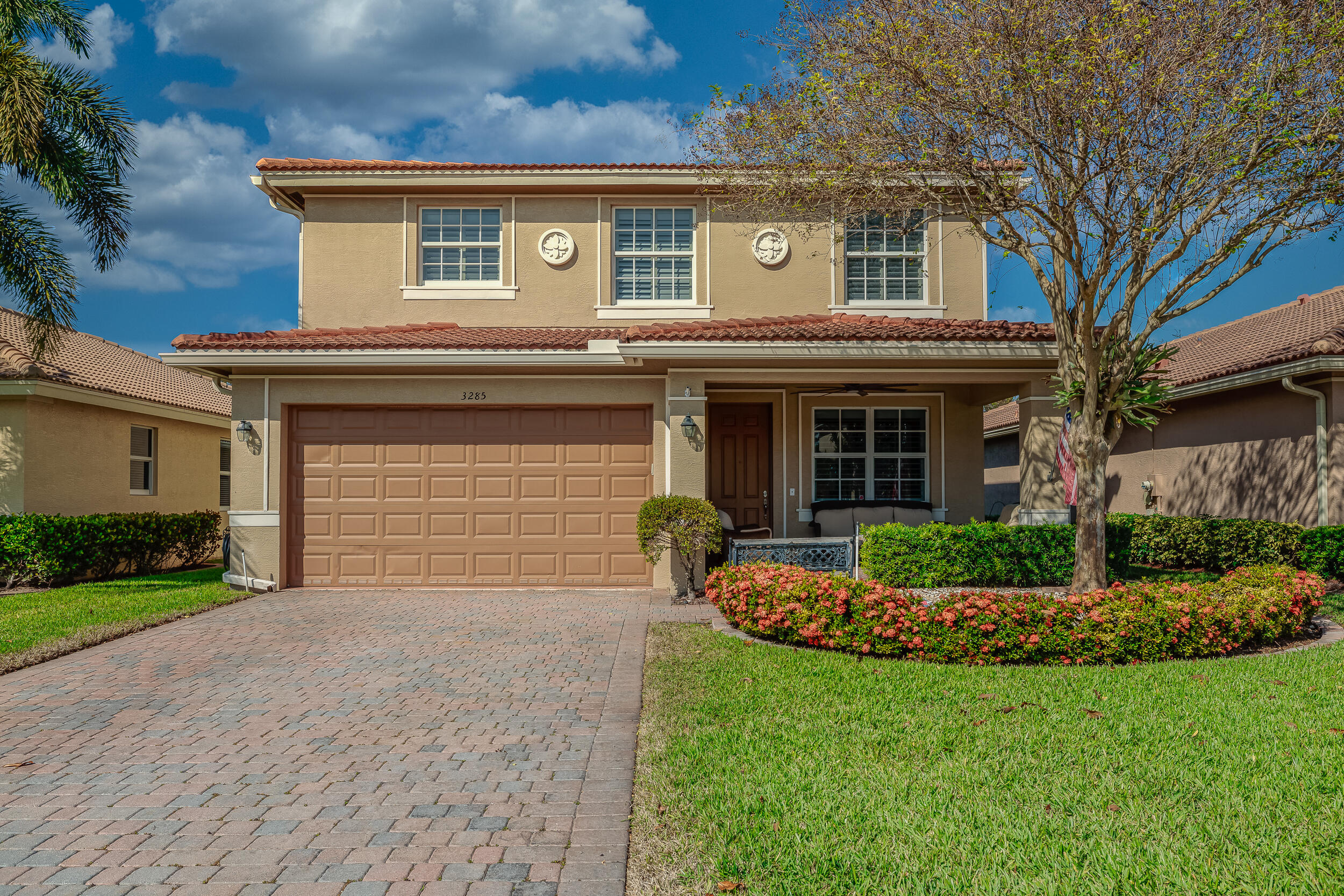 3285 SW Porpoise Circle