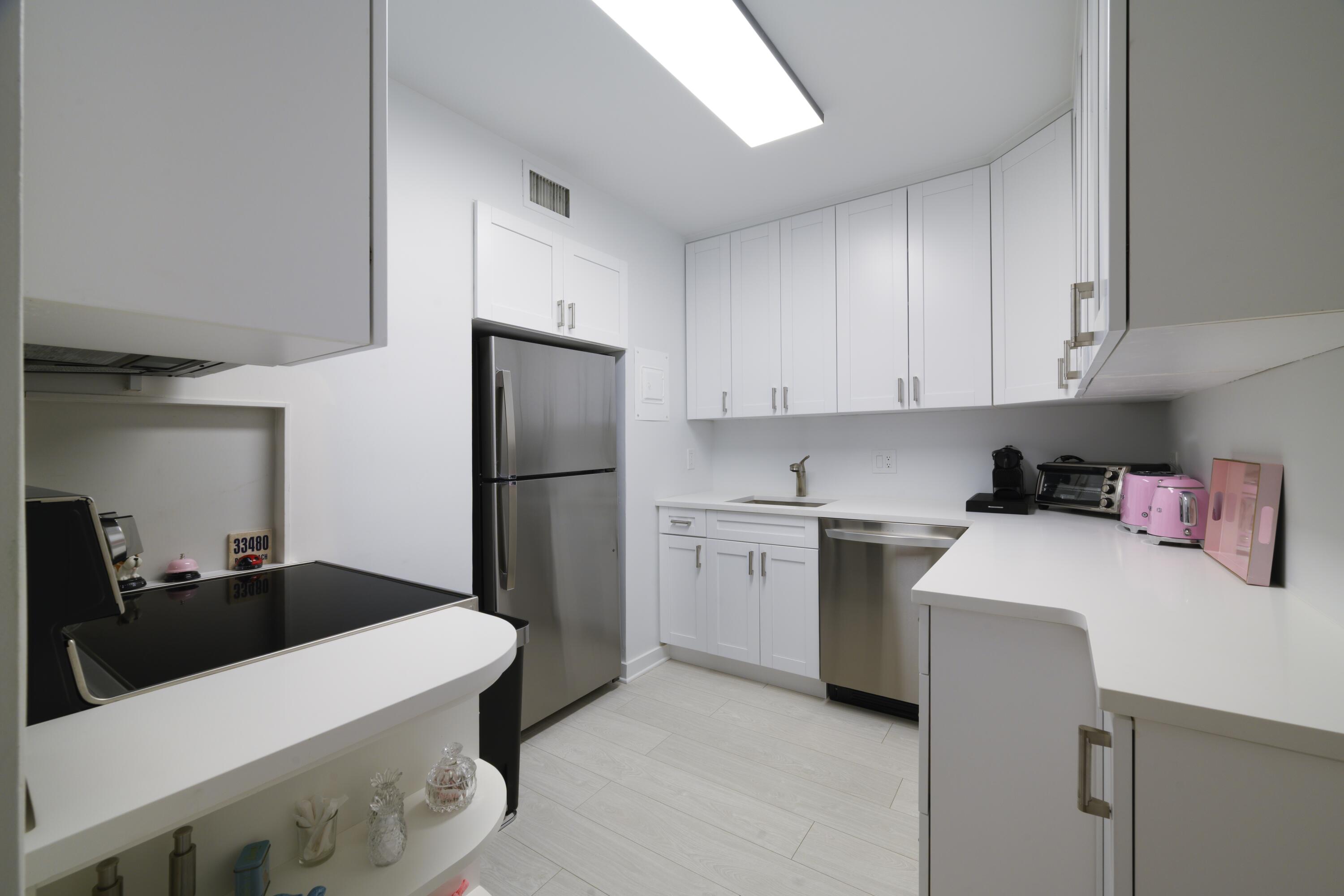 170 N Ocean Boulevard 511 Property Photo 12