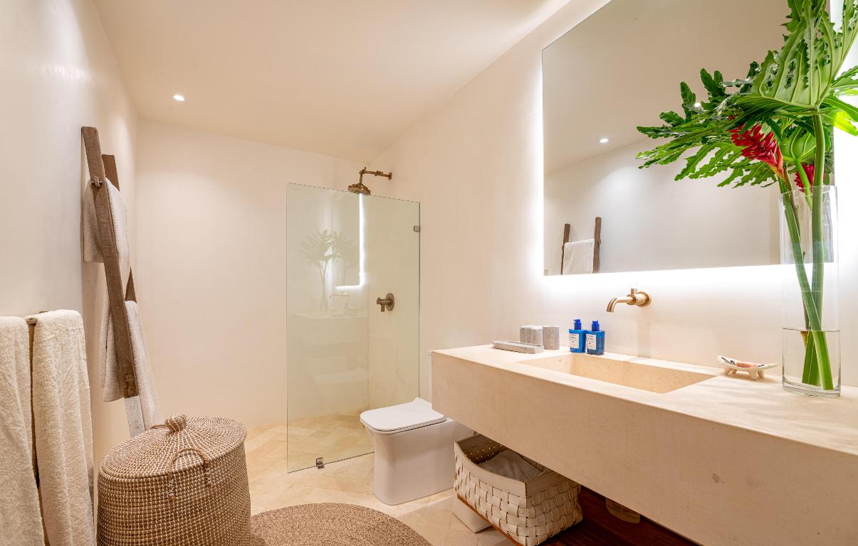15 49 Property Photo 19