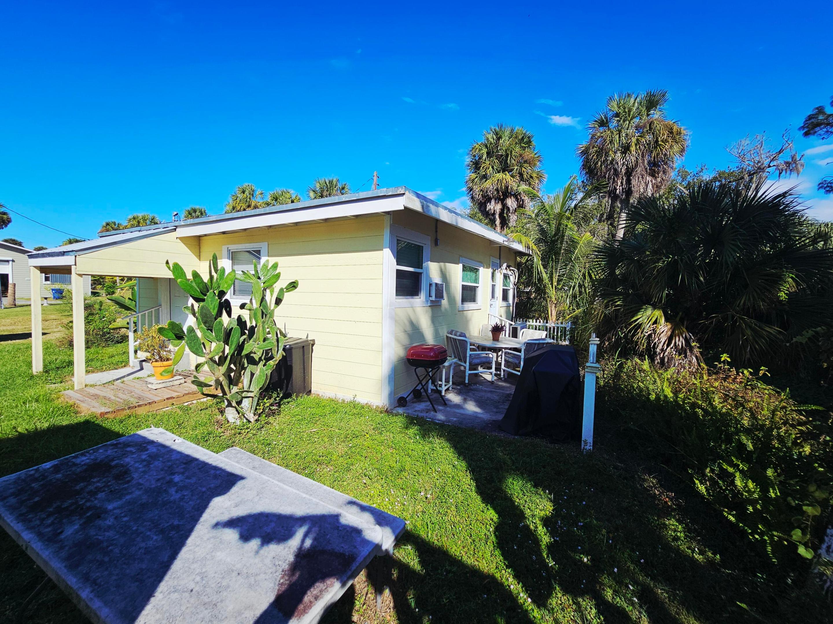 1087 Dusty Lane Property Photo 2