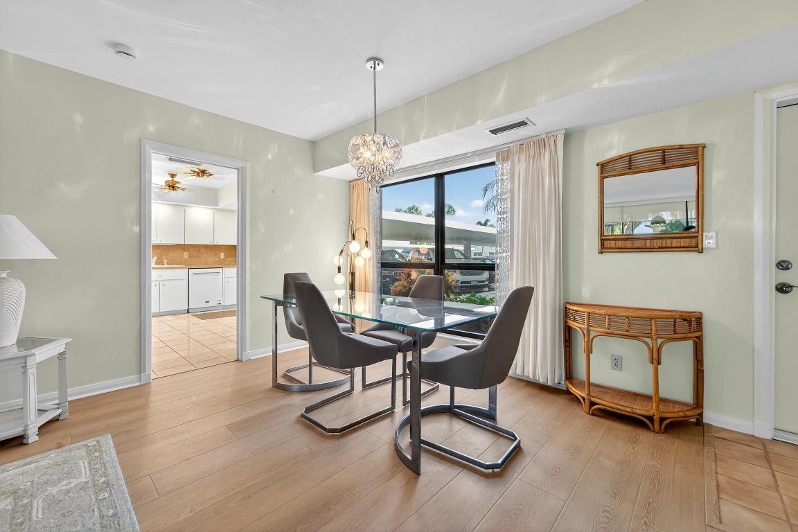 6 Concourse Drive A Property Photo 2