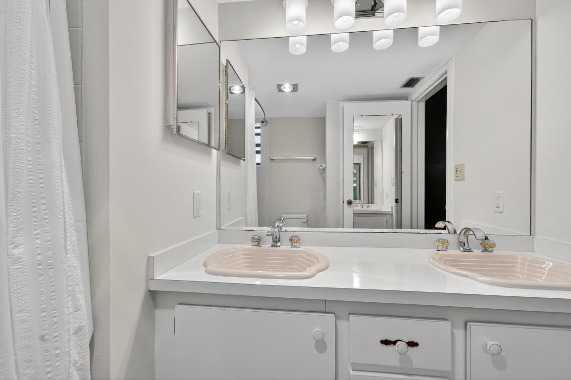 6 Concourse Drive A Property Photo 11